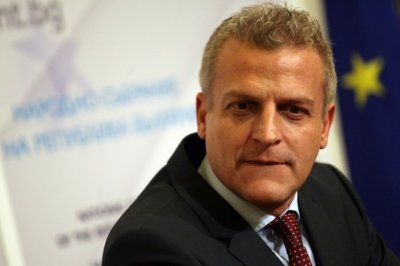 Москов: Не затваряне, а масово тестване ще пресече заразата