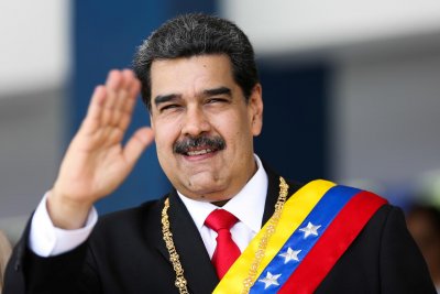 Президентът на Венецуeла рекламира чудодеен лек за ковид, Фейсбук го блокира