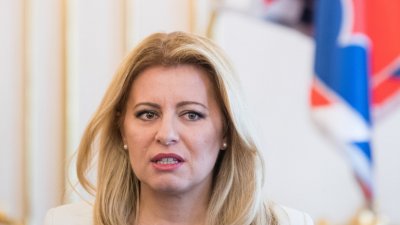 "Спутник V" сваля правителството в Словакия