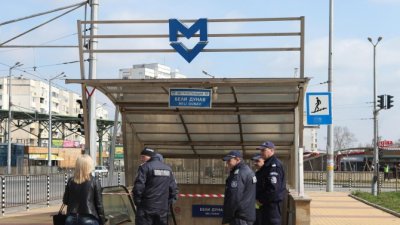 Полицаи дебнат за мерките по магазини, пазари и автобуси