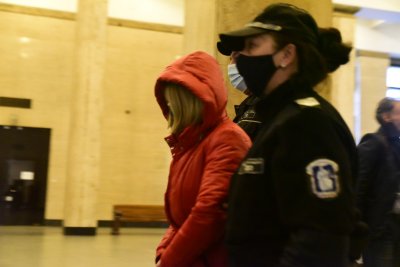 Оставиха в ареста и съпругата на резидента - Галина
