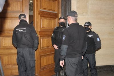 Военно-апелативният съд гледа мерките на обвинените в шпионаж
