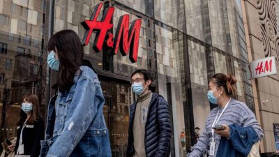 Китай натири Nike и H&M