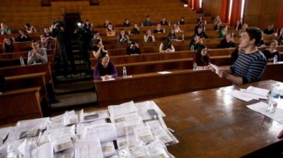 Препитват кандидат-журналистите на устен изпит
