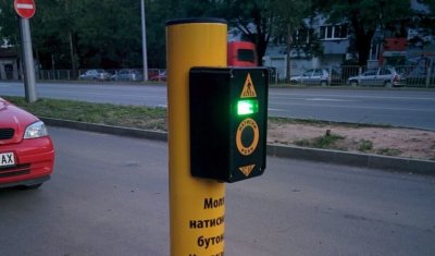 Инсталират сензори, вместо бутони, на светофарите в София 