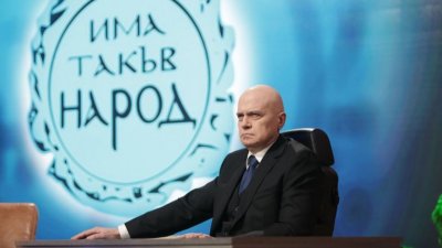 Слави пусна предизборния си клип: "Боят настана"