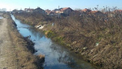 Трагедия! Дете се удави в канал край Пловдив