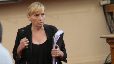 Елена Йончева: Опасно е ГЕРБ да остане на власт 
