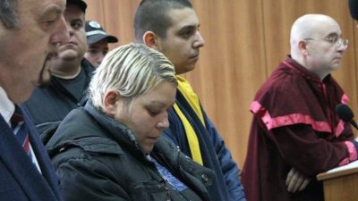 32 години затвор за майка и син, извършили брутално убийство