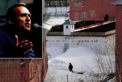 Навални е с отрицателен тест за коронавирус
