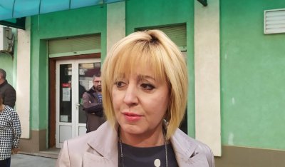 Мая Манолова упражни правото си на вот (ВИДЕО)