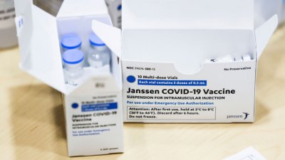 Разпределят първите доставки от ваксината на „Янсен“