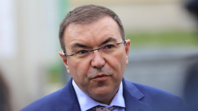 Ангелов: Ваксините на "Астра Зенека" може да бъдат изтеглени