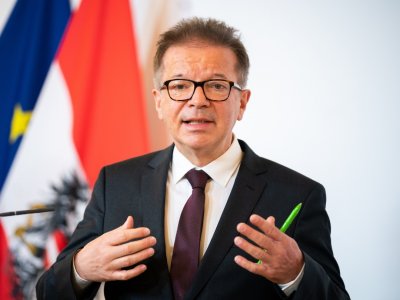 Д-р Коце на Австрия даде оставка