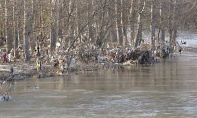 Река Струма се превърна в сметище