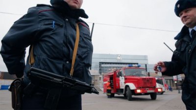 Напрежение: Задържаха украински дипломат в Санкт Петербург