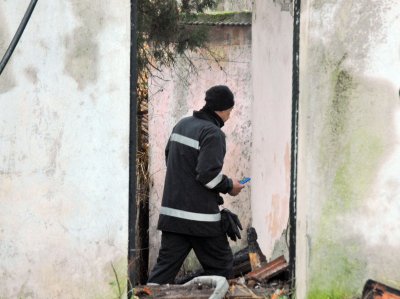 Трагедия: Болна жена изгоря в дома си, внукът й се спаси