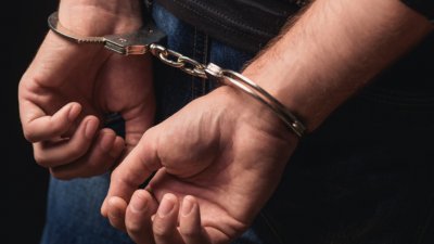 Задържаха мъж за онлайн сексуална експлоатация на деца