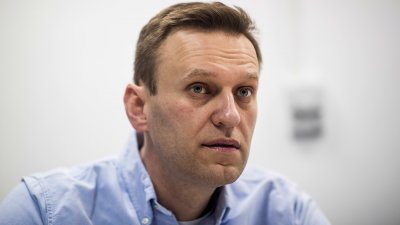 Навални спира гладната стачка