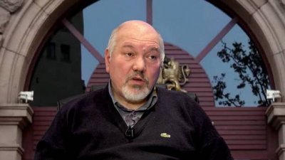 Стратегът на Радев Ал. Маринов: Разговаряме със Слави като с всички други