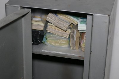 Осъдиха митничар, присвоил близо половин милион лева