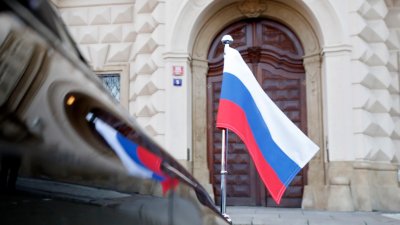 Русия гони петима дипломати на Полша