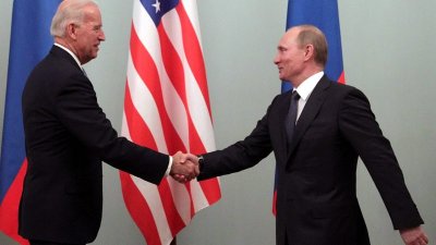 Байдън и Путин се срещат през юни?