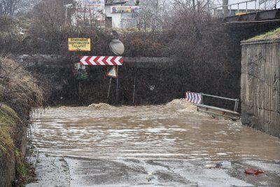 Опасност: Риск от преливане на четири реки