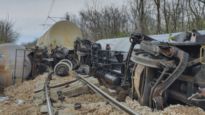 Разследват влаковата катастрофа в Русенско 
