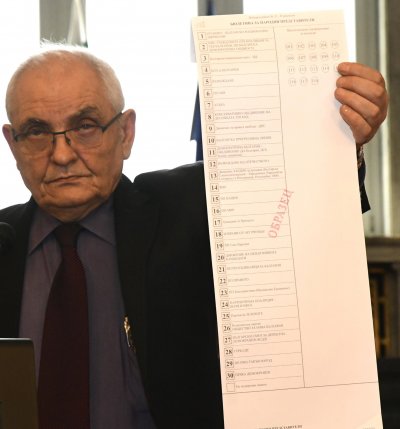 Говорителят на ЦИК: Никъде по света няма забрана да се гласува с хартиена бюлетина
