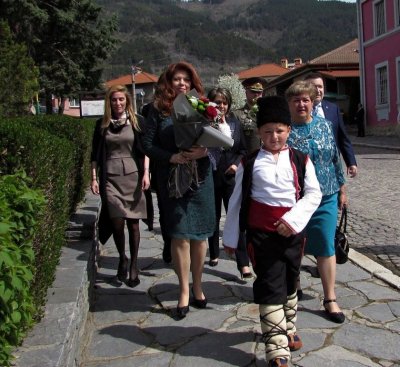 Илияна Йотова от Клисура: Днес битката отново е за държавност и за свободата да избираш