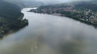 Олимпийска шампионка чисти Панчаревското езеро