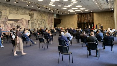 Влиятелни лица от БСП създадоха нов идеен проект