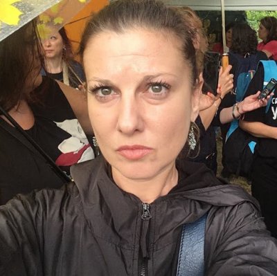Бенатова се скара на журналистите заради Вежди
