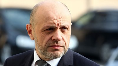 Томислав Дончев е притеснен от сътресения на изборите заради машините