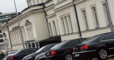 Парламентът остава без паркинг
