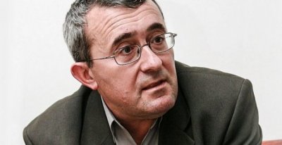 Проф. Слатински: Защо сме убедени, че всички скандали са истина?