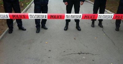 ЛУДОСТ: МВР блокира цял квартал заради самоубийца