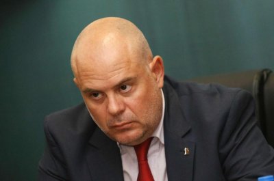 Иван Гешев се обади: Иска спецзвено за изборите