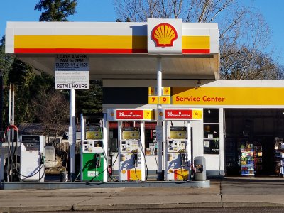 Съд нареди на Shell да намали емисиите си