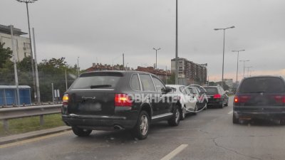 Верижна катастрофа затапи "Цариградско"