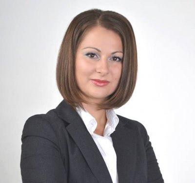 Шефката на БСП телевизията е неграмотна