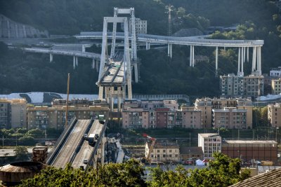 Взривяват моста „Моранди” в Генуа