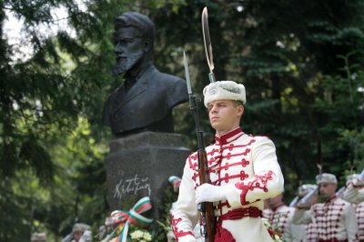 Англичанин ни завидя за Ботев