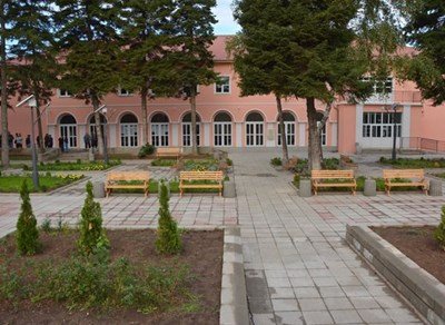 Запалиха кафеавтомат пред кметството в монтанско село 