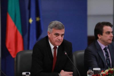 Янев създаде Съвет по икономическите въпроси
