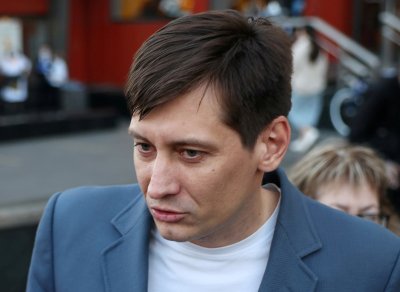 Руският опозиционер Дмитрий Гудков избяга в Украйна
