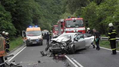 Ламаринен ад край Враца - вадят трупове от колите