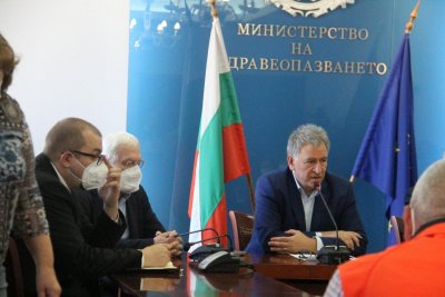 Стойчо Кацаров: Ще настоявам да отпаднат лимитите за болниците