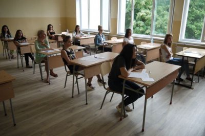Над 111 000 седмокласници и десетокласници - на изпит